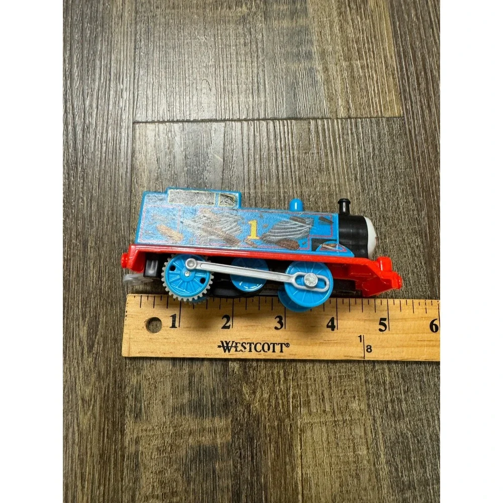 Thomas & Friends TrackMaster Motorized Thomas Muddy Scraped Engine BML06 2013